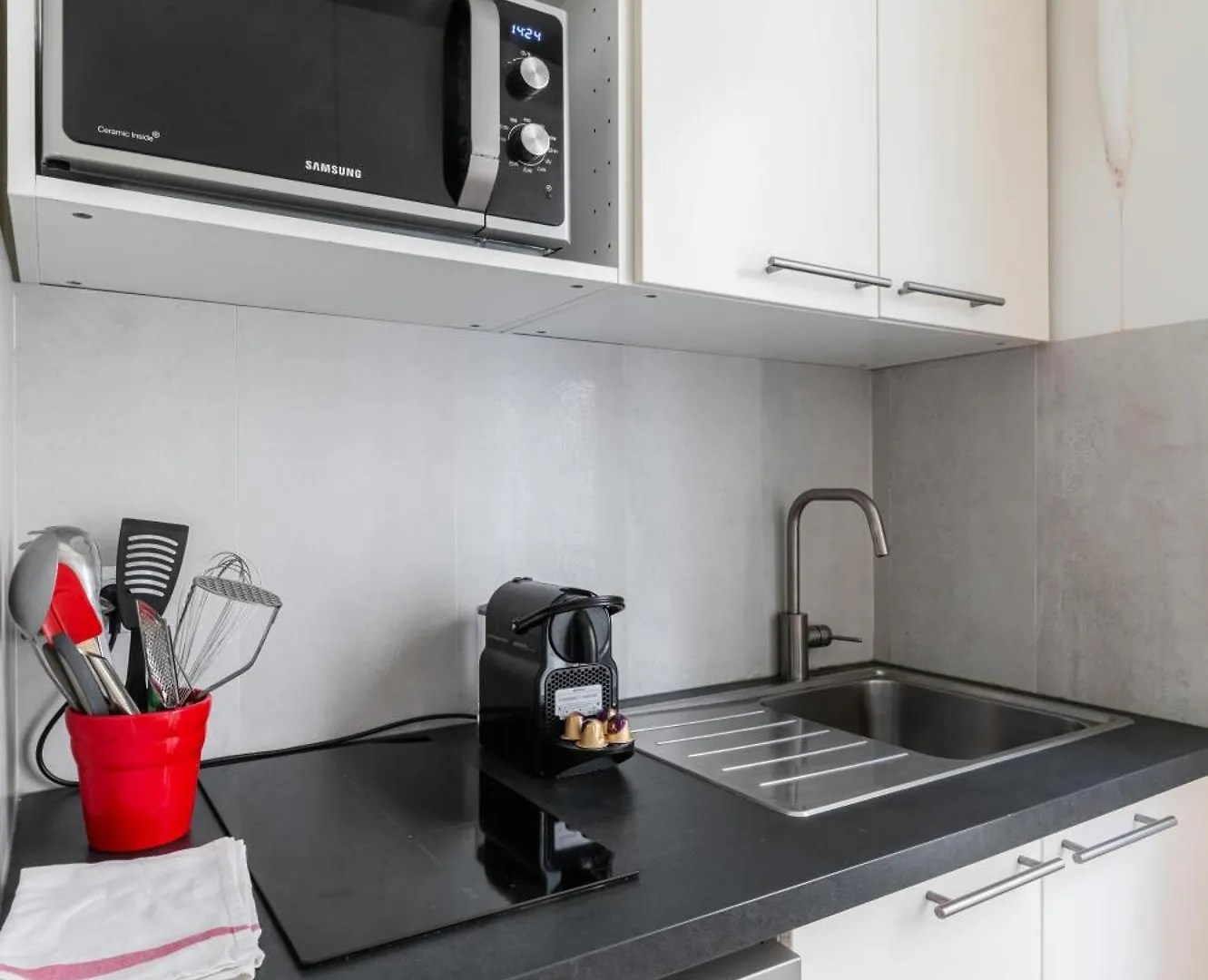 Appartement Entre Moulin-Rouge Et Sacre-Coeur Paris 0*,